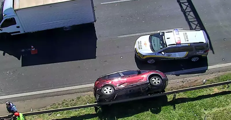 Acidente com múltiplos veículos na D. Pedro I causa congestionamento e deixa dois feridos em Campinas