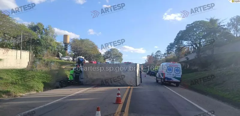 Acidente entre caminhão e carro deixa três feridos em Tietê; veja detalhes do resgate