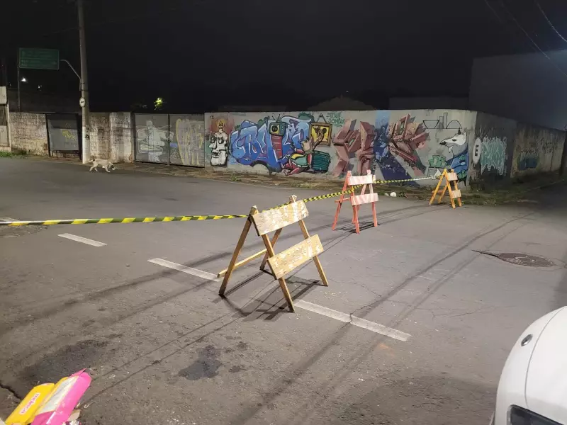 Acidente grave em Americana: homem fica entre a vida e a morte após carro capotar em cruzamento