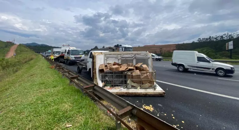 Acidente Grave Envolvendo Duas Carretas Interdita Bandeirantes e Deixa Feridos em Jundiaí