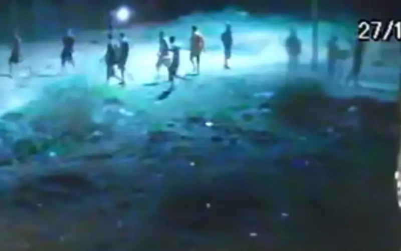 Adolescente é brutalmente espancada por rixa do irmão em Goiás; agressão foi filmada