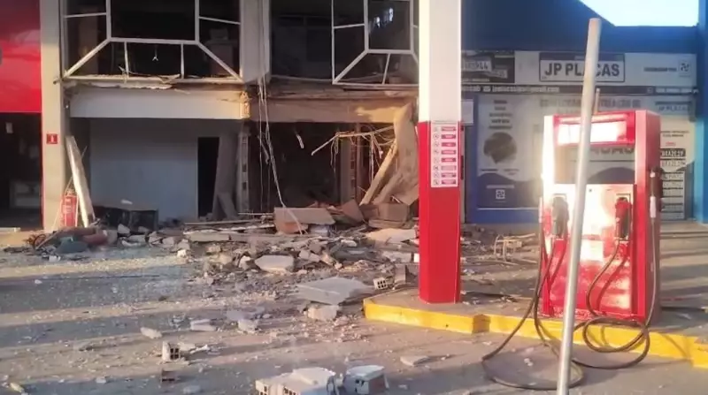 Adolescente é detido suspeito de envolvimento em explosão de posto de combustível em João Pessoa