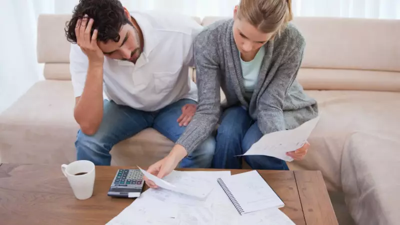 Alerta Financeiro: Deixar Dinheiro Parado na Conta Corrente Pode 'Comer' 20% do Seu Poder de Compra em 5 Anos