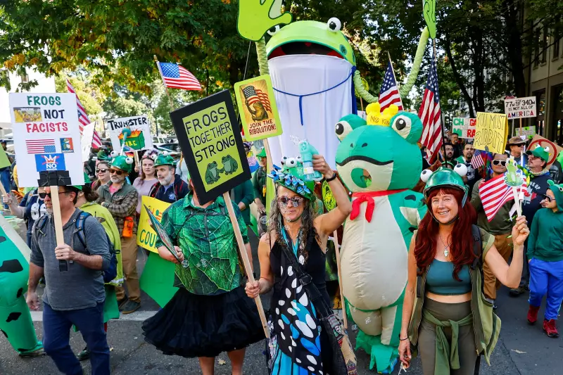 Aliens, Unicórnios e Galinhas: A Criatividade dos Protestos Contra Trump nos EUA