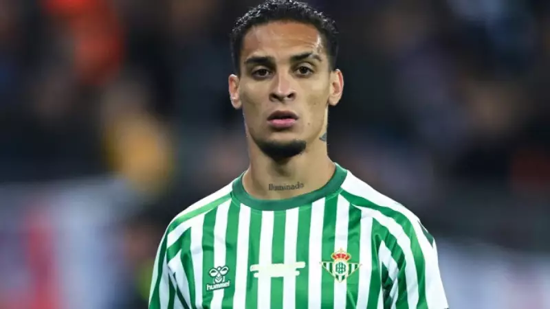 Antony brilha nos acréscimos e garante empate eletrizante para o Betis contra Villarreal