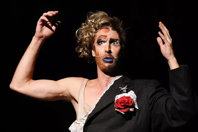 Aos 41 anos, morre Fernando Fecchio, ator do Grupo Parlapatões e ícone do teatro paulistano