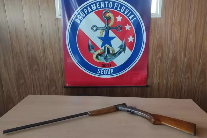 Arma de Fogo É Encontrada Escondida Sob Caixa D'água de Embarcação em Óbidos: Operação da Polícia Civil