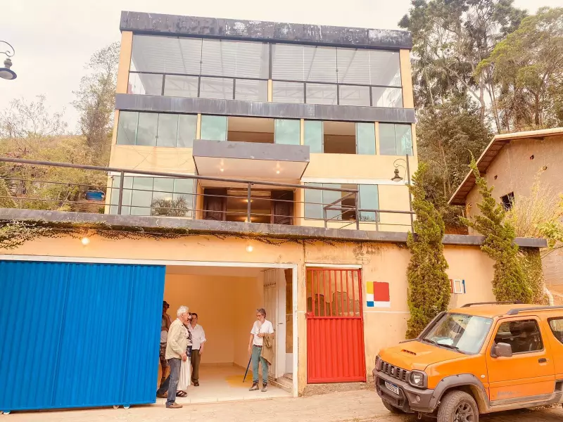 Arte que Cura: Instituto do Ator Inaugura Clínica Cultural em São Pedro da Serra com Exposição e Concerto Exclusivos