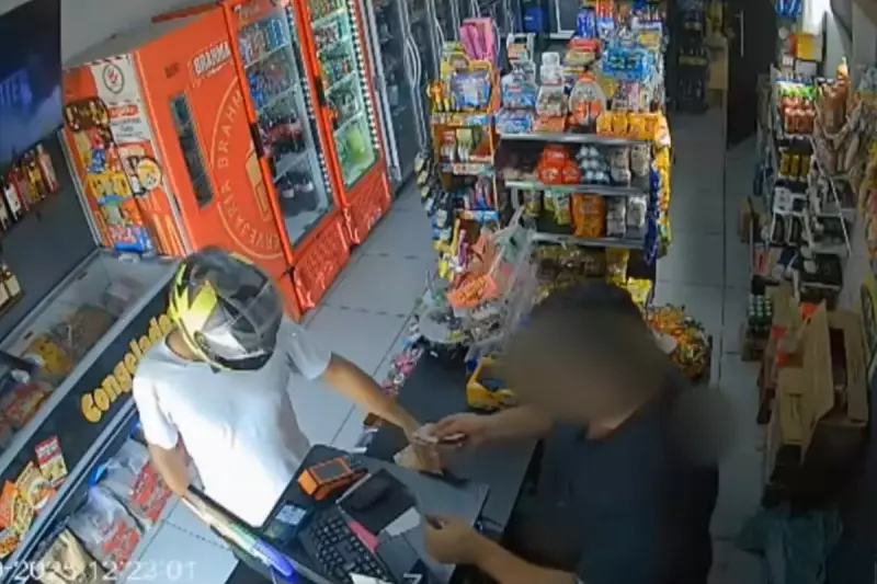 Assalto inusitado: homem simula arma com a mão e é preso horas depois em motel