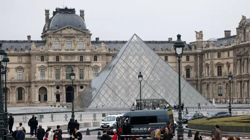 Assalto no Louvre: Museu fecha após tentativa de roubo em plena segunda-feira
