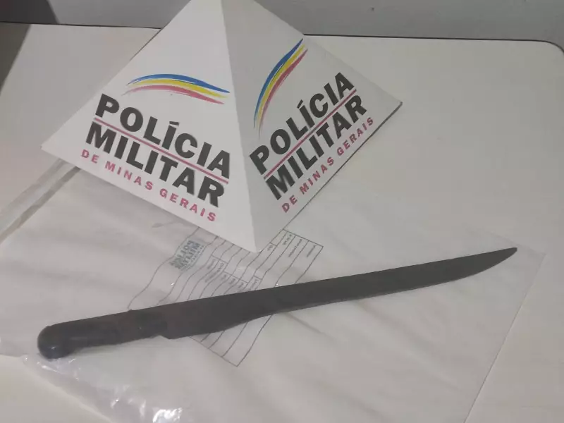Ataque com Faca em Minas Gerais: Irmã Fica Gravemente Ferida após Briga Familiar