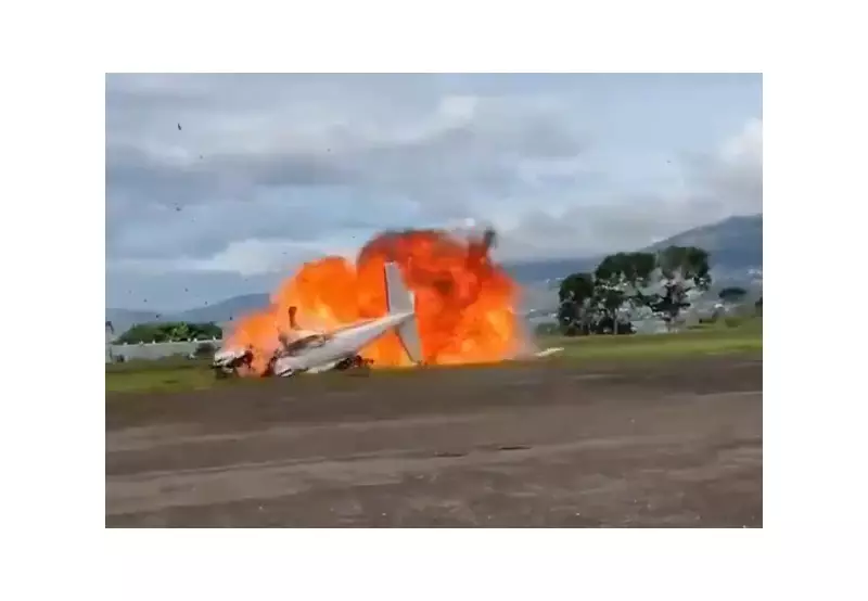 Avião cai durante decolagem na Venezuela e deixa dois mortos: veja o vídeo chocante