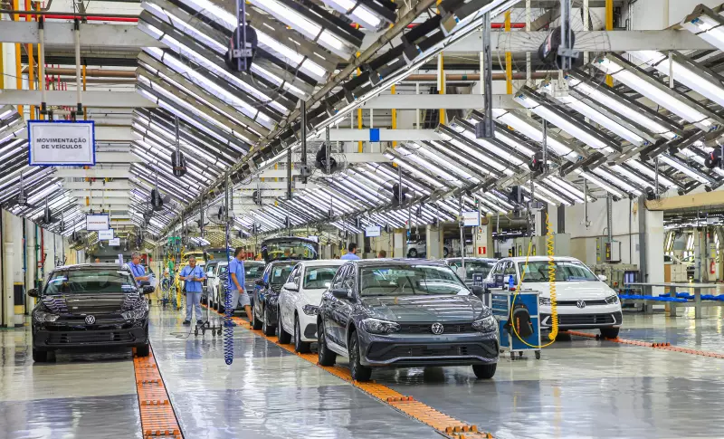 BNDES investe R$ 2,3 bilhões na Volkswagen para acelerar produção de carros híbridos no Brasil