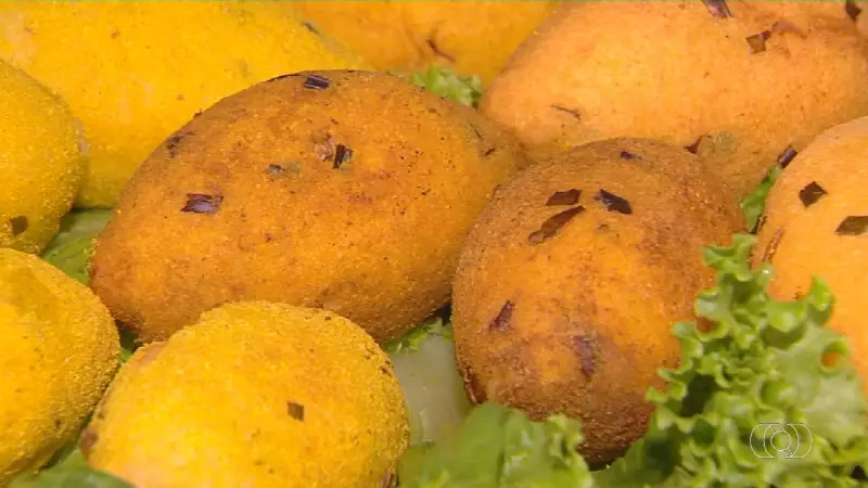 Bolinho de Mandioca Recheado: Descubra o Sabor da Tradição Goiana Que Conquista Paladares