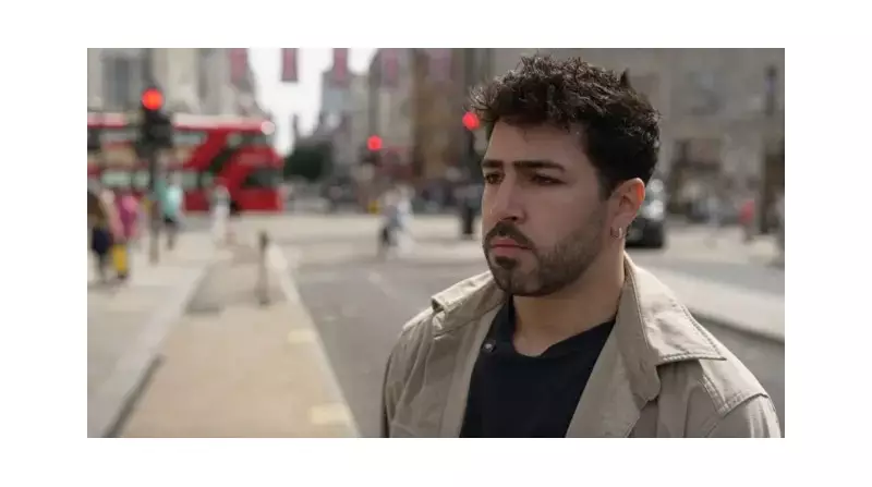 Brasileiro vira herói em Londres: Com câmera na mão, ele faz o que a polícia não consegue e desmascara ladrões de celular