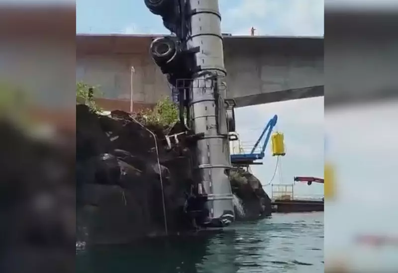 Caminhão com Ácido Sulfúrico é Retirado do Rio Tocantins Após 10 Meses de Espera | Operação Complexa