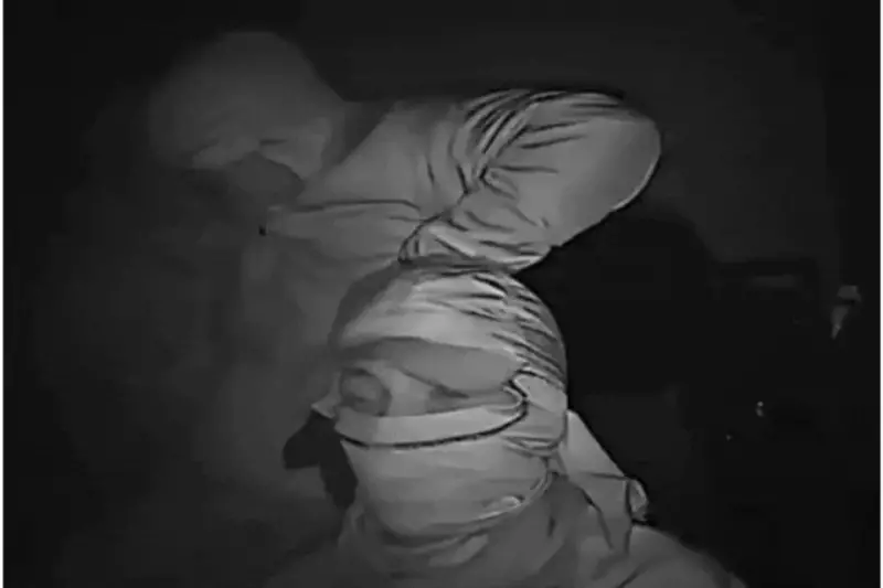 Caminhoneiro é sequestrado por quadrilha durante roubo de carga no interior de SP; assista ao vídeo