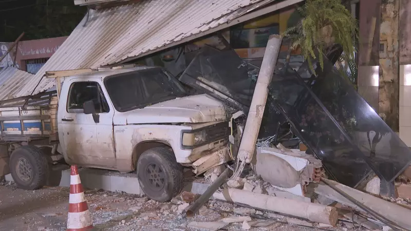 Carro invade loja e causa destruição no DF: motorista preso após susto em comércio