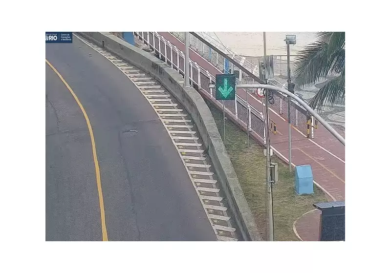 Ciclovia Tim Maia é reaberta no Rio após interdição por causa da ressaca do mar