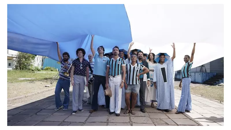 Coligay: A Pioneira Torcida LGBTQIA+ do Brasil Vira Série e Inspira Inclusão no Esporte