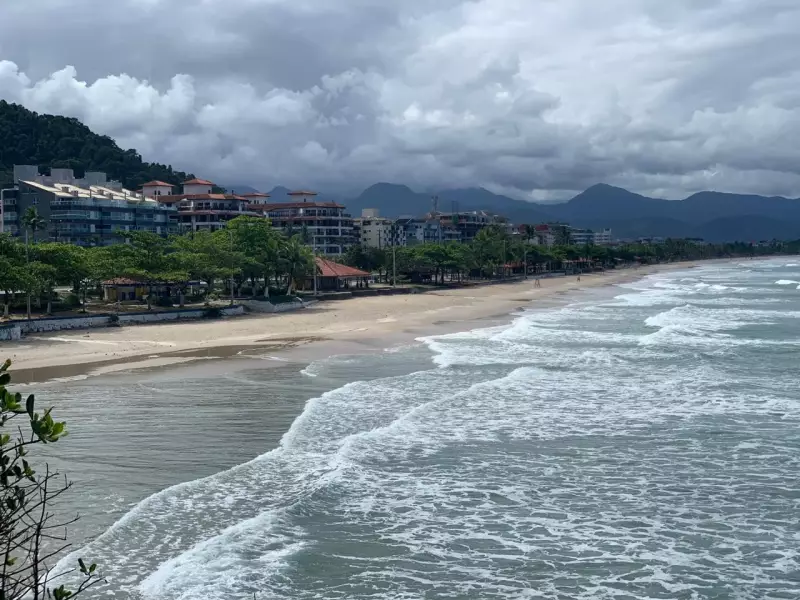 Corpo é Encontrado na Praia de Ubatuba: Mistério na Areia da Praia Grande