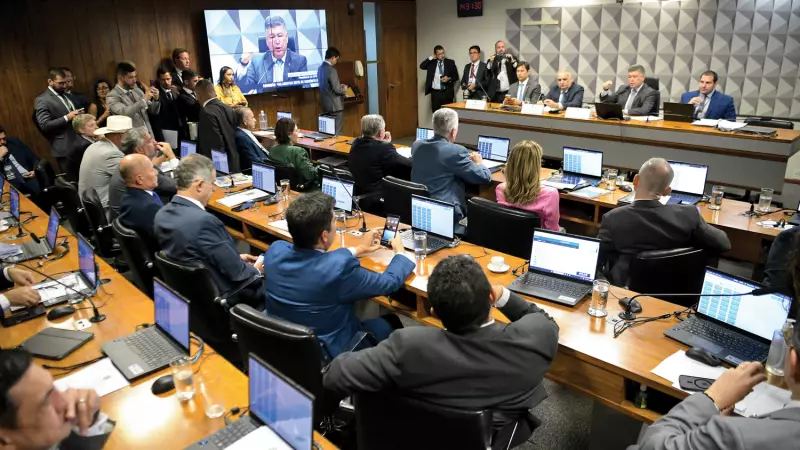 CPMI do INSS: Diretora Jurídica de Sindicato Ligado a Irmão de Lula é Ouvida em Sessão Tensa