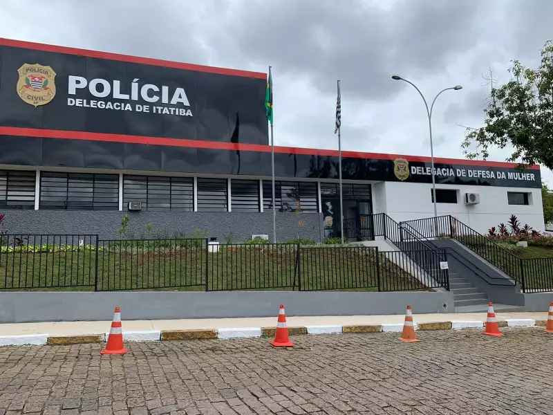Criança de 9 anos salva mãe de agressão ao chamar polícia em Itatiba; padrasto é preso
