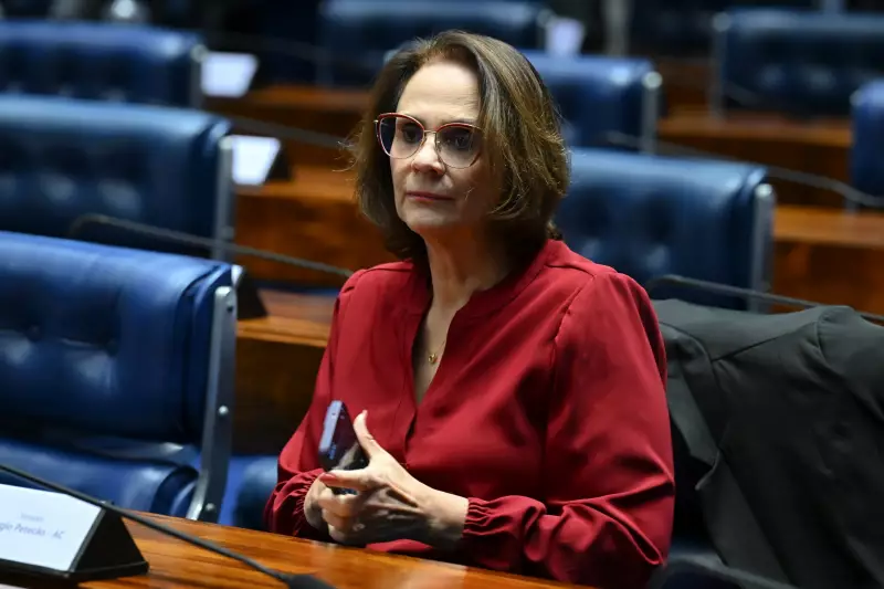 Damares Alves se pronuncia sobre distribuição de calcinhas para mulheres trans no SUS: Entenda a polêmica