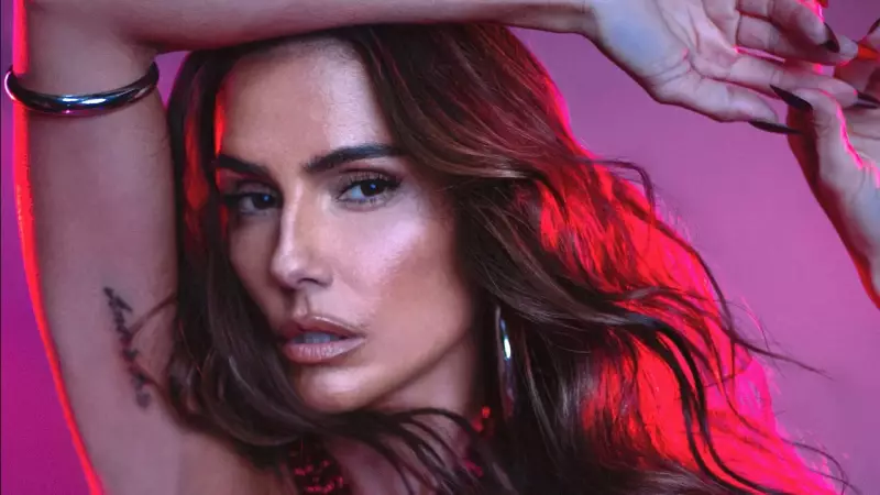 Deborah Secco Inicia Gravações de 'Bruna Surfistinha' e Celebra com Fotos Exclusivas