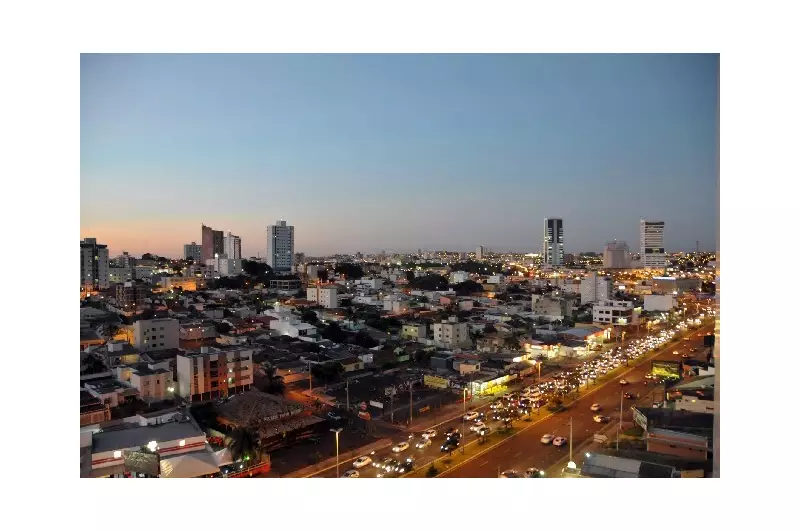 Desigualdade Salarial em Uberlândia: Mulheres com Diploma Ganham Quase R$ 3 Mil a Menos que Homens