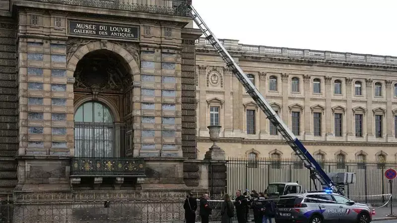 Escada Usada no Roubo do Louvre Era Alemã e Anunciava 'Movimento Rápido e Silencioso'