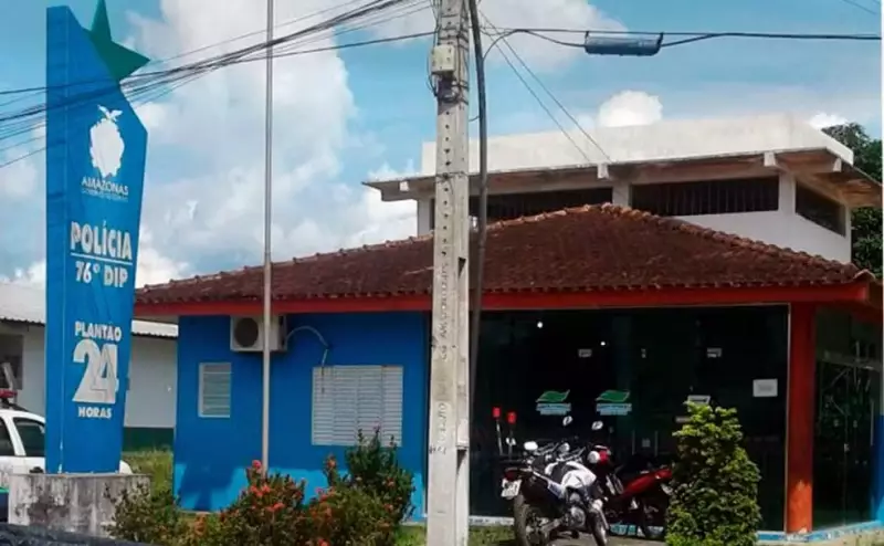 Escrivão é afastado no AM por suspeita de manter relações sexuais com presos dentro de cela