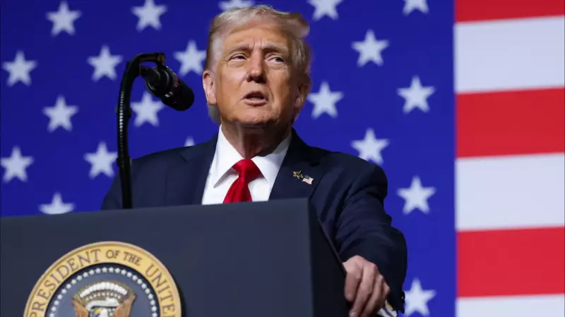 Estado de NY Processa Governo Biden: Corte de Verba Escolar por Políticas de Gênero Gera Conflito