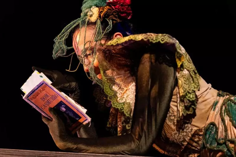 EU, CAPITU: Espetáculo Gratuito Chega a Manaus com Releitura Moderna da Obra de Machado de Assis