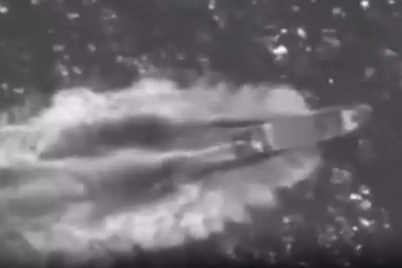 EUA Realizam Segundo Ataque a Embarcação no Pacífico: Três Mortos em Operação Contra Contrabando