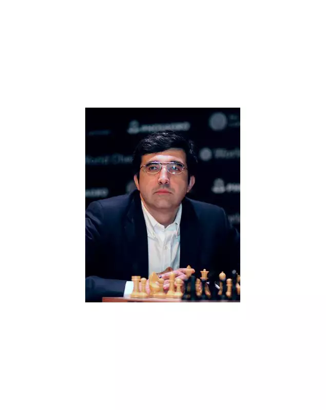 Ex-campeão mundial de xadrez enfrenta punição por acusações contra streamer Daniel Naroditsky