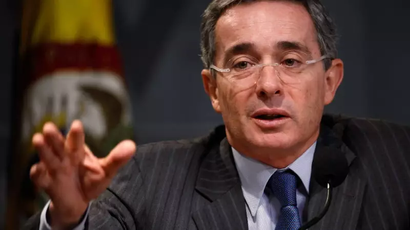 Ex-presidente colombiano Álvaro Uribe é absolvido de acusações de suborno e fraude processual