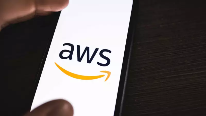 Falha na AWS causa caos digital global: apps, jogos e serviços ficam instáveis