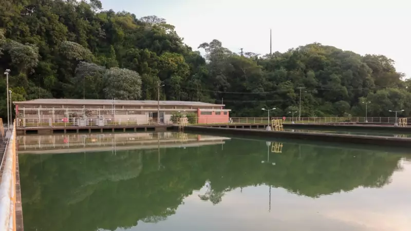 Falta d'Água em Porto Alegre: DMAE Alerta sobre Interrupções e Obras Urgentes no Menino Deus