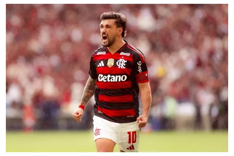 Flamengo vence Palmeiras no Maracanã e mantém pressão na liderança do Brasileirão