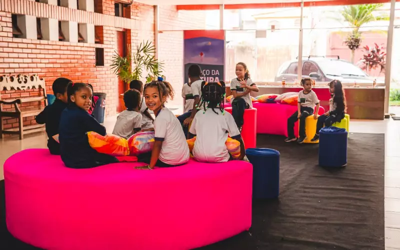 FLItabira 2025: Festival Literário celebra 80 anos de 'A Rosa do Povo' de Drummond