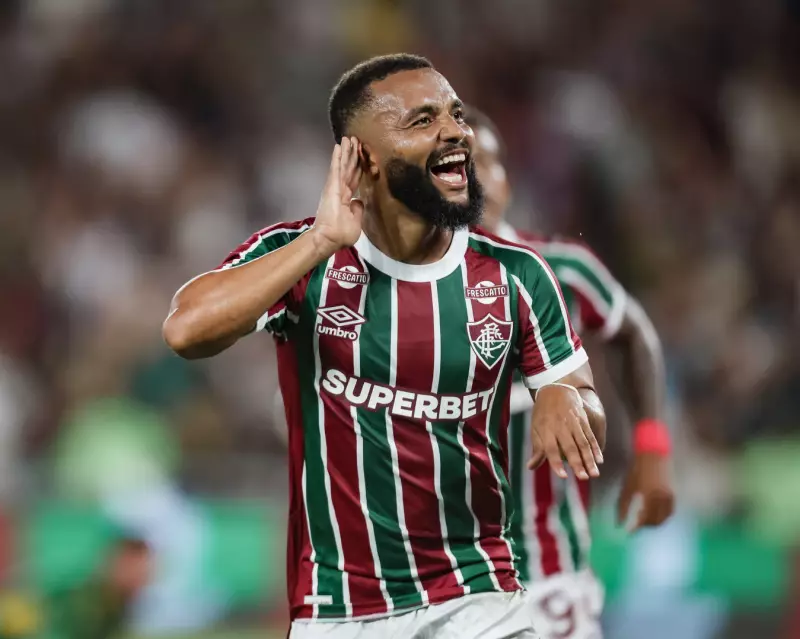Fluminense vence o Internacional e entra no G6 do Brasileirão em noite de virada emocionante