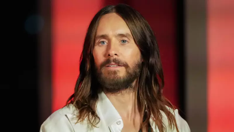 Fracasso de Bilheteria: Jared Leto enfrenta salas vazias em estreia de seu novo filme