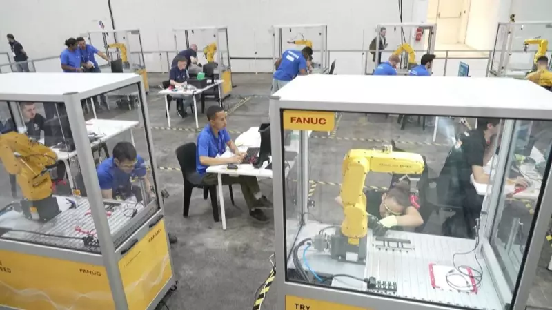 França Revoluciona Educação: Indústrias Promovem Competição de Habilidades Entre Estudantes