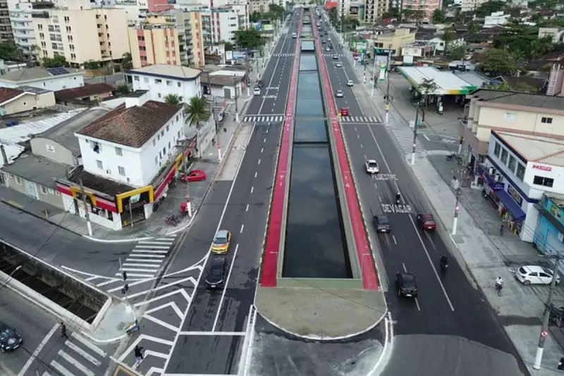 Guaruja SP Planeja Faixas Exclusivas para Motociclistas: Solução para Trânsito e Segurança