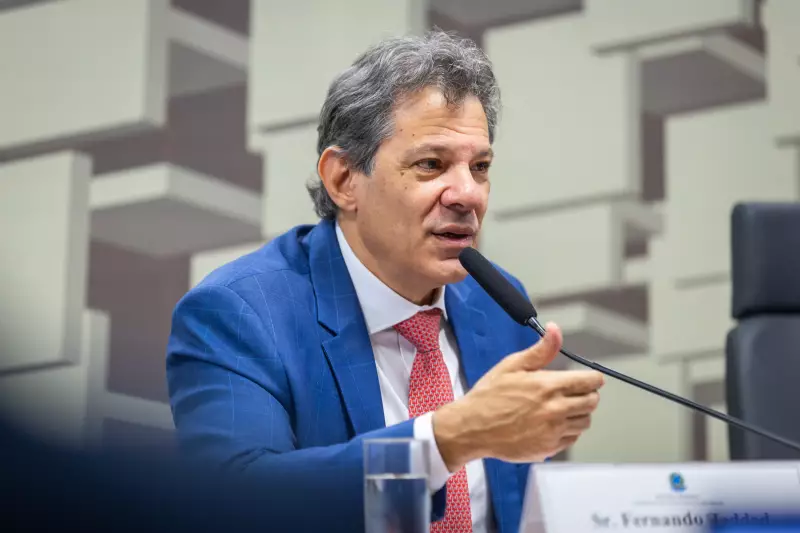 Haddad revela estratégia do governo para fechar orçamento de 2026 com duas propostas no Congresso