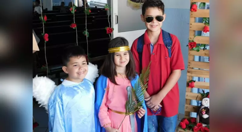 Holywins: Crianças Vestidas de Santos Celebram Fé em Festa Alternativa ao Halloween no Interior de SP