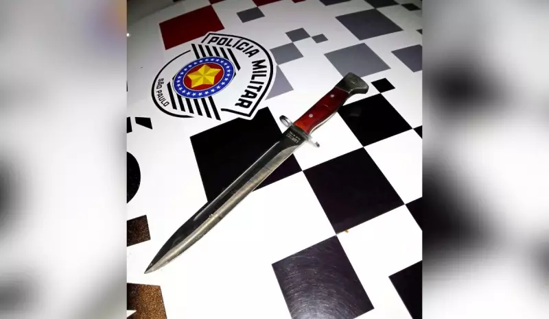 Homem ateia fogo em cadeiras durante briga e é preso por violência doméstica em Sagres