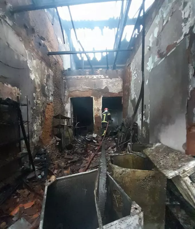 Incêndio atinge loja no Centro Histórico de São Luís; bombeiros controlam chamas sem vítimas