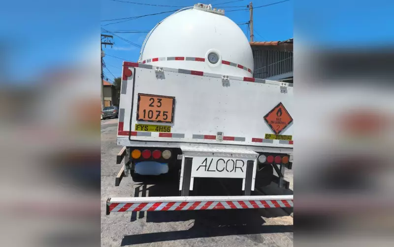Incêndio de Grandes Proporções Atinge Galpão em Jundiaí e Deixa um Ferido